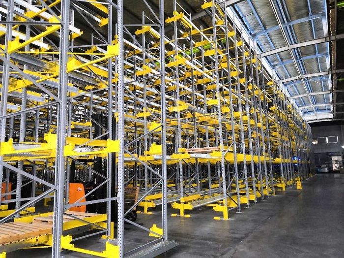 Pallet Shuttle for Leading Belt Webbing Manufacture Pallet Shuttle for Leading Belt Webbing Manufacture
